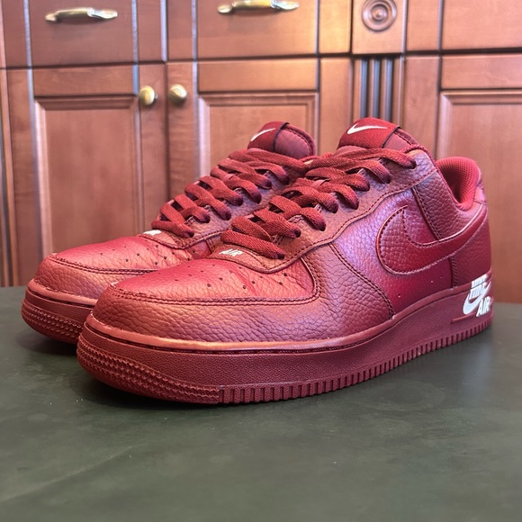 Nike Men's Air Force 1 Low '07 LV8 Burgundy AJ7280-600 - Sz 10 - EXCELLENT - Picture 5 of 13